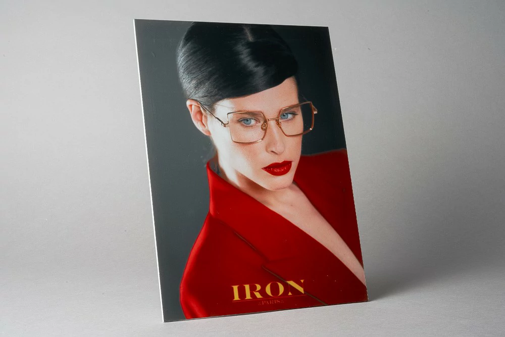 IRON Paris - PLV IRON Paris - PLV